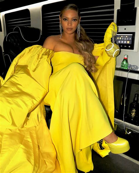 Beyoncé serves tennis-inspired style at Oscars 2022