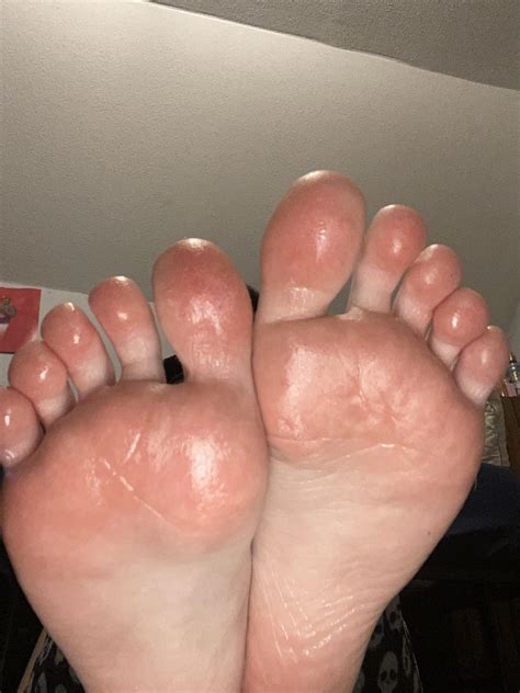 Only Fans free trial has only 6 offers left‼️🫣 : r/FeetModels