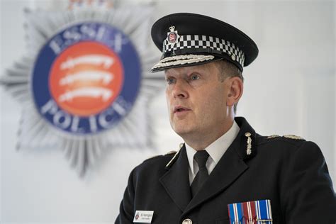 Chief constable tells of officers using food bank as he pushes for