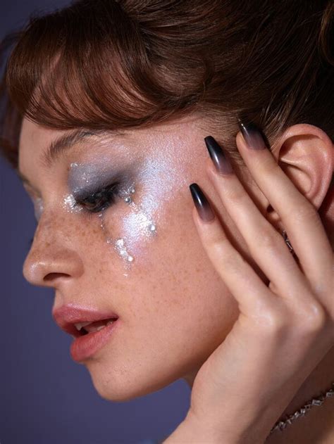 SHEGLAM Corpse Bride | SHEGLAM Beaming Butterfly Highlighter | SHEIN UK