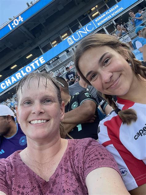 Laura Stroud on Twitter: "Fan for a day https://t.co/cBfeKz78J9" / Twitter