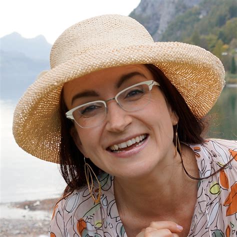 Hochzeitsrednerin Kathrin aus der Schweiz stellt sich vor | Strauß & Fliege