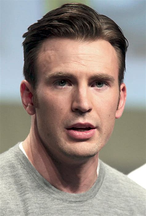 Can we take a moment to appreciate the talents of Chris Evans? He was