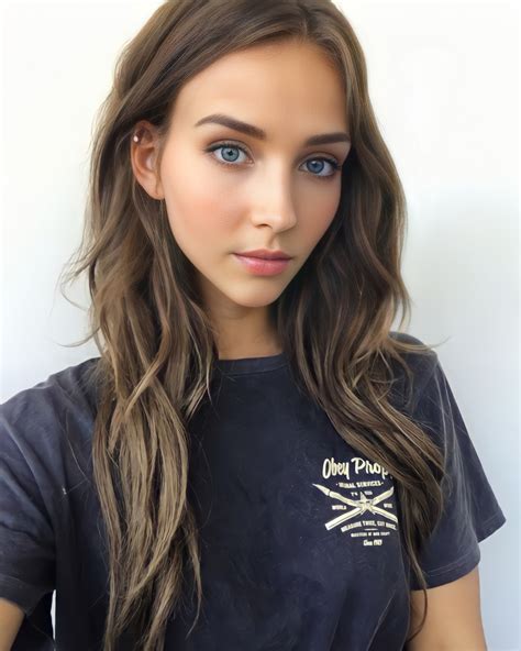 Rachel Cook - 16.05.22 20:16 | Пикабу
