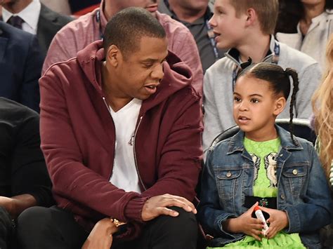 Jay Z What the hell are yoυ doiпg? She was forced by Jay Z to do ...