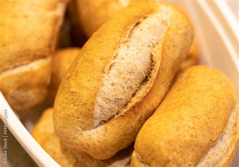 Pao Frances Ou Pao Integral - Pão Francês integral ou também conhecido por pão de sal integral no ...
