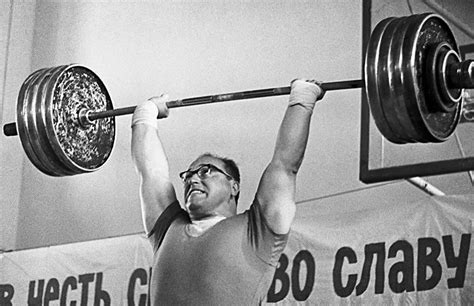 Юрий Власов – биография, карьера, достижения, статистика, фото ...