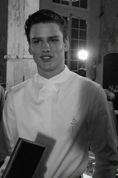 robert manners picture post simon nessman
