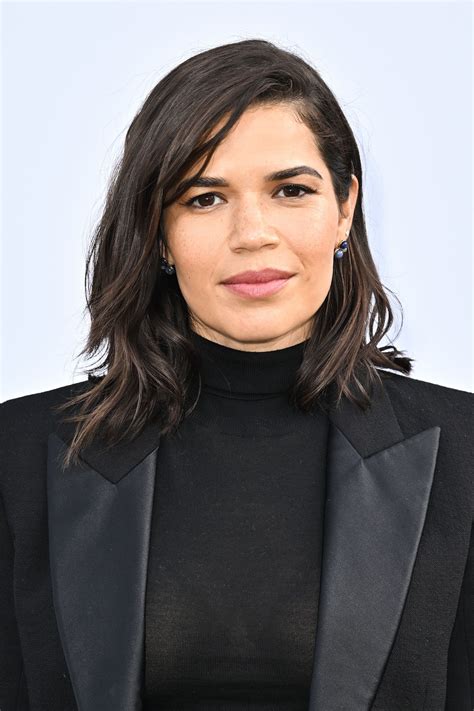 Cum îndrăznește America Ferrera să-mi fure coafura semnătură din 2008