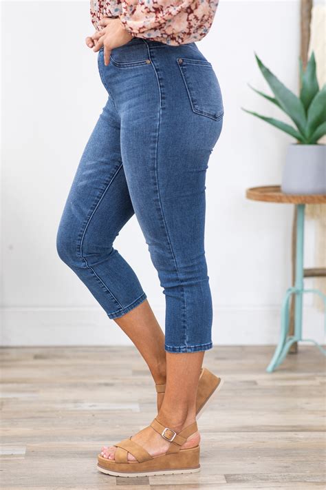 Judy Blue Pull On Cooling Denim Capris · Filly Flair