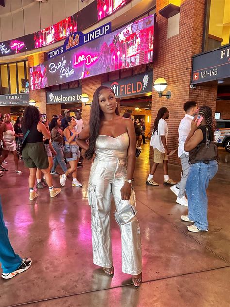 Jackie Ash 🇬🇭Style Blogger (@jackie.ash) • Threads, Say more