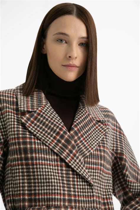 Клетчатое пальто SnowQueen_collection 598126003 цены в Москве, купить ...