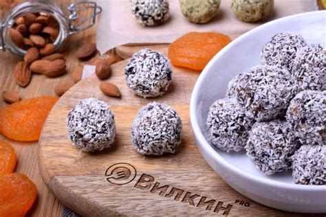 Конфеты из орехов и сухофруктов своими руками: пп рецепт с фото ...