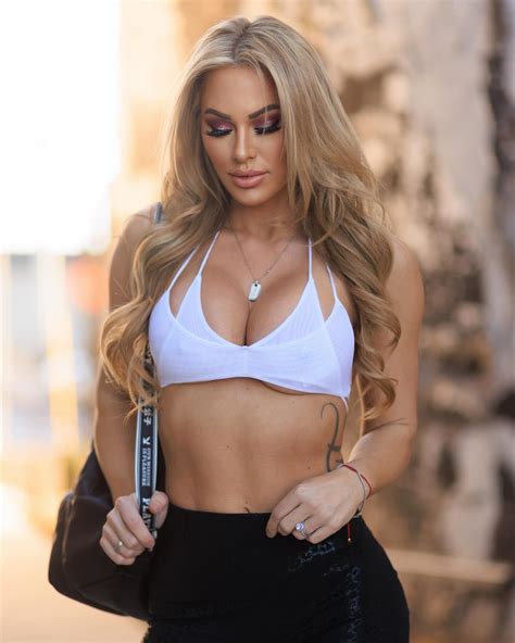 kindly-myers-is-the-instagram-of-the-day-63 - DrunkenStepFather.com