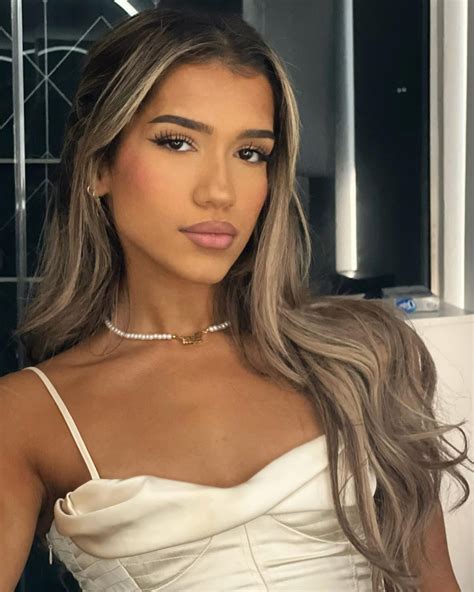 Azra Mian Live Stream Video and Photos 09/14/2022 • CelebMafia