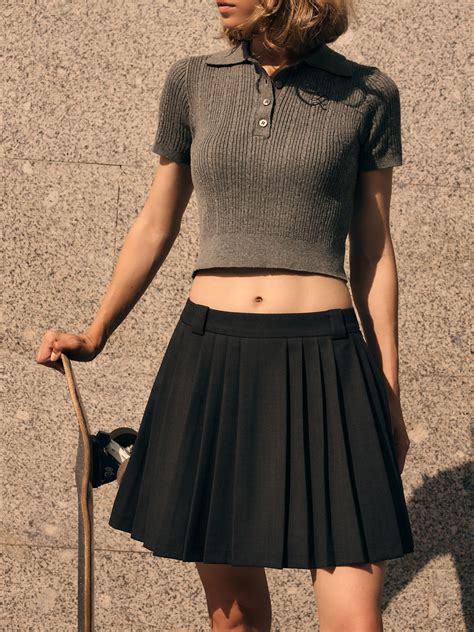 Юбка мини на средней посадке со складками :: LICHI - Online fashion store