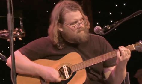 WATCH: Chris Stapleton Delivers Incredible Performance Of Unreleased ...