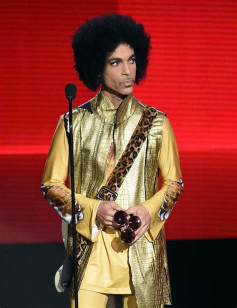 How Prince Rebelled Against the Music Industry - The New York Times