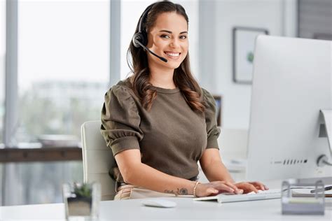 What Is Remote Customer Service? - Guru Blog