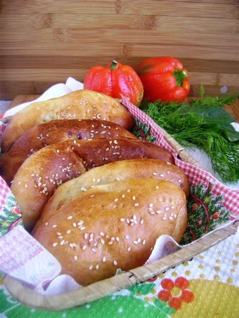 Пирожки с пикантной начинкой | Rezept | Brioche, Backen