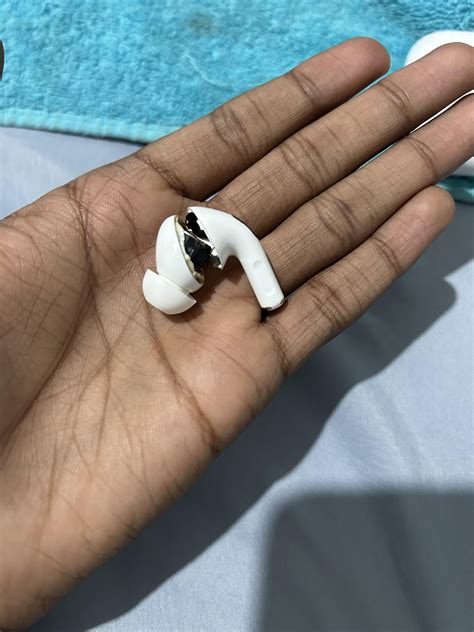 Tried pulling off the EarTip, and this happened. : r/airpods