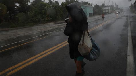 Hurricane Irma: Fort Myers Beach Mayor says OK to return, be careful