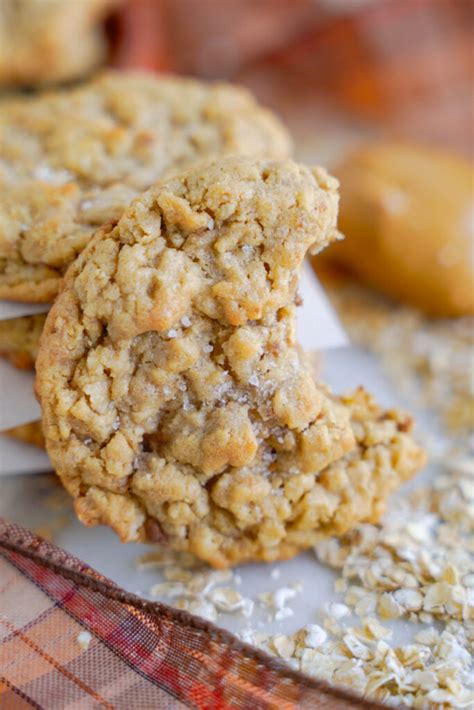 Easy Peanut Butter Oatmeal Cookies Recipe - LemonPeony