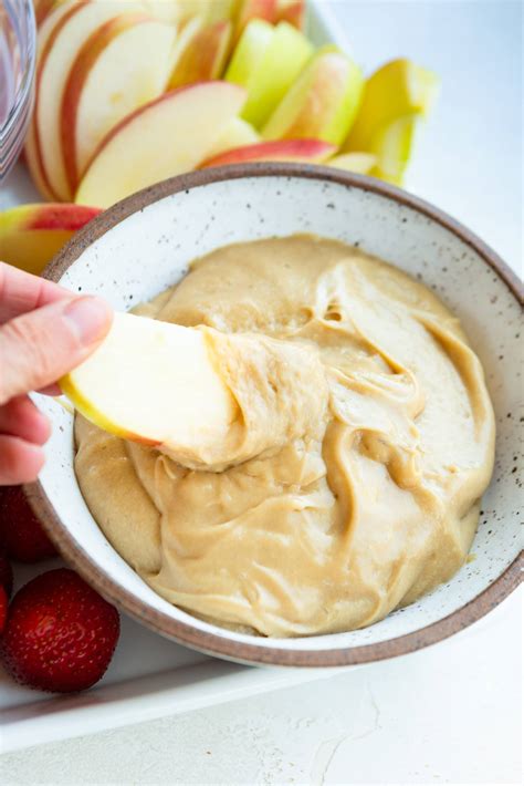 Brown Sugar Apple Dip - Oh Sweet Basil