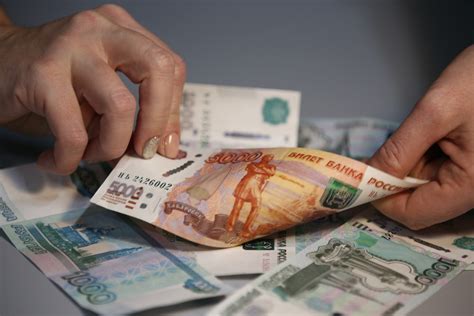 Россияне озвучили профессии с неоправданно высокой зарплатой