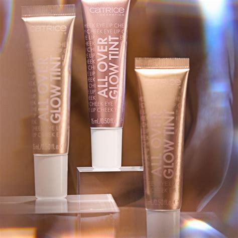 Многофункциональный тинт для глаз, губ и щёк Catrice All over glow tint ...