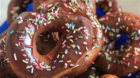 Donuts 🍩 цагирган боов анх удаа хийж үзлээ. - YouTube