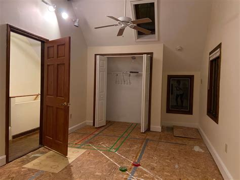 How to replace carpet with hardwood floor? A step-by-step guide to