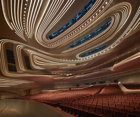 Gallery of Long-Span Buildings That Defy Gravity - 4