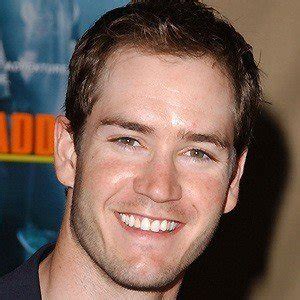 Mark Paul Gosselaar (TV Actor) - Age, Birthday, Bio, Facts, Family, Net ...
