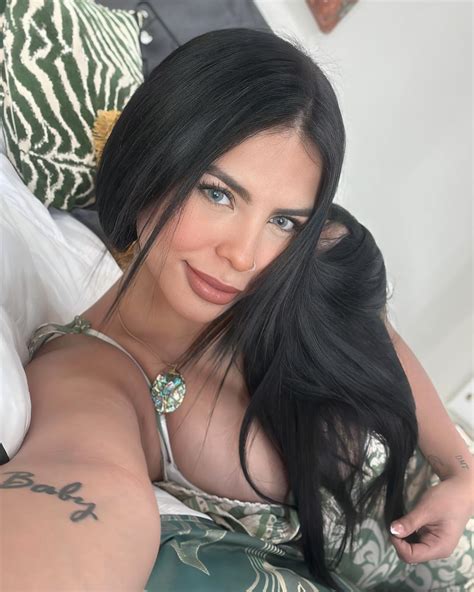 Rashel Fernandez added a new photo. - Rashel Fernandez