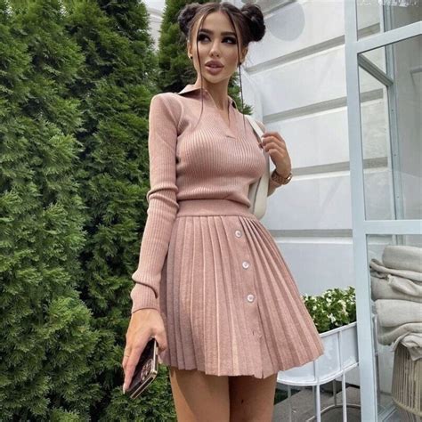 Костюм для молодой девушки — купить по низкой цене на Яндекс Маркете