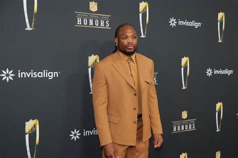 Derrick Henry makes history with record-breaking $30M extension as