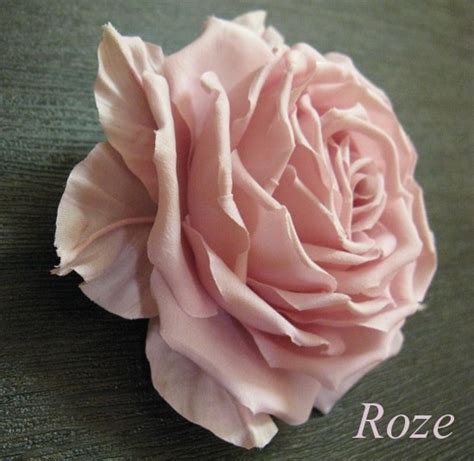 Цветочный бутик " Roze" (цветы из ткани, украшение для волос, броши)