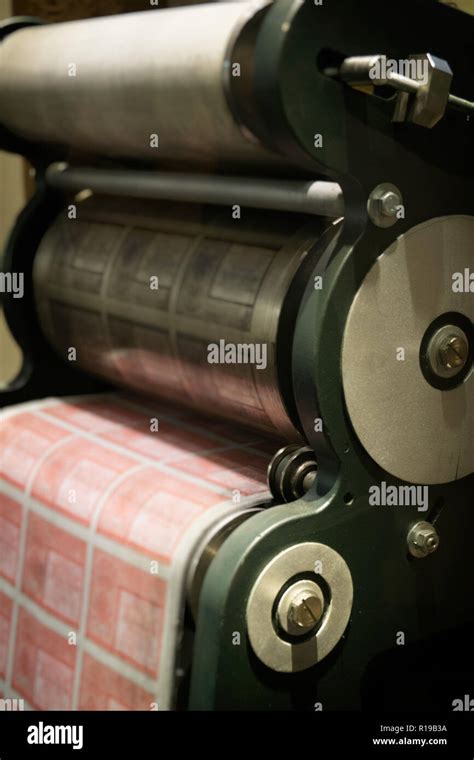 Money printing machine hi-res stock photography and images - Alamy