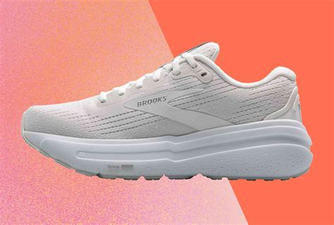 ER Nurses Are Ditching Their Hokas and On Clouds for This Doctor