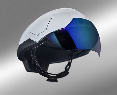 Daqri unveils updated version of Smart Helmet augmented reality hard