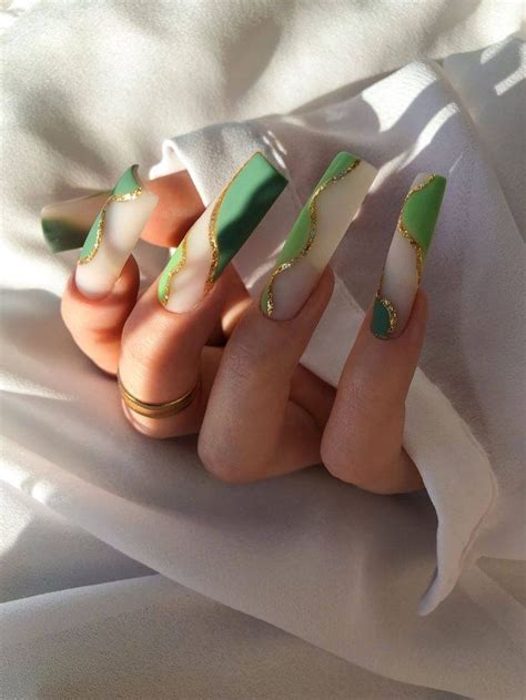 Ноготочки | Маникюр | Дизайн для ногтей | Green nails, Manicure, Green ...