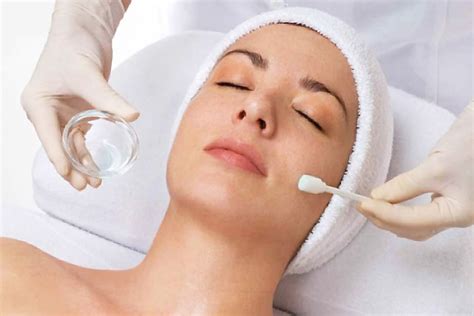 Peeling Químico - Lívia e Leila Motta