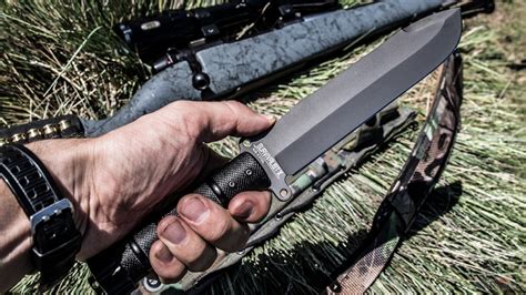 Нож для выживания Survivalist