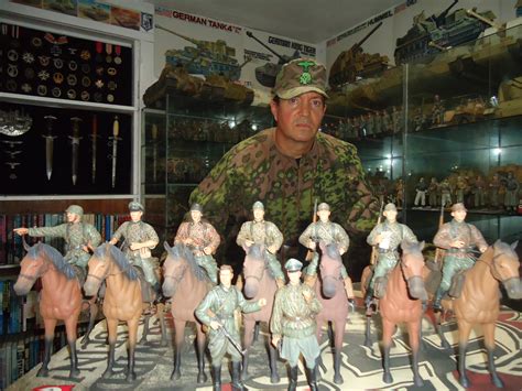 DES 120mm resin figures | planetFigure | Miniatures