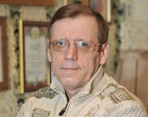 Евгений СЕМИЧЕВ ПАСХА По России звон пасхальный. Поцелуи на меду. Я ...