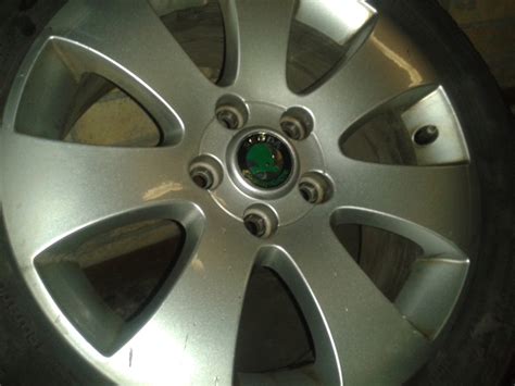 Пропала зелень с логотипов II — Skoda Superb Mk2, 2011 года | колёсные ...