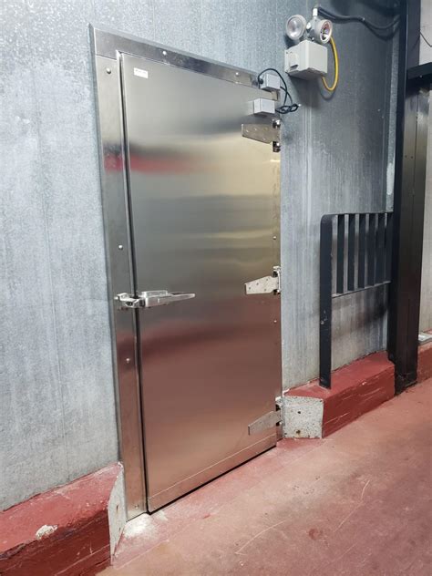 Stainless Steel Swing Door for Cold Storage | Weiland Doors