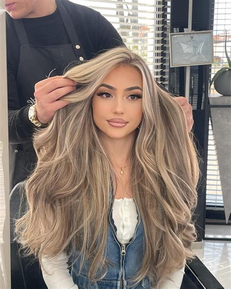 elisa on Instagram: "HER" | Ash blonde hair colour, Perfect blonde hair