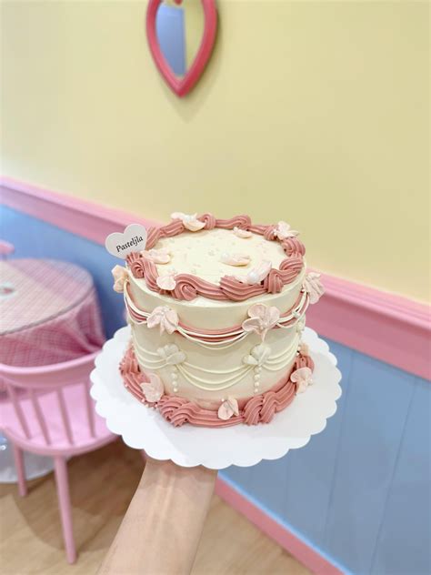 Caryn Vintage Cake – Pasteljla